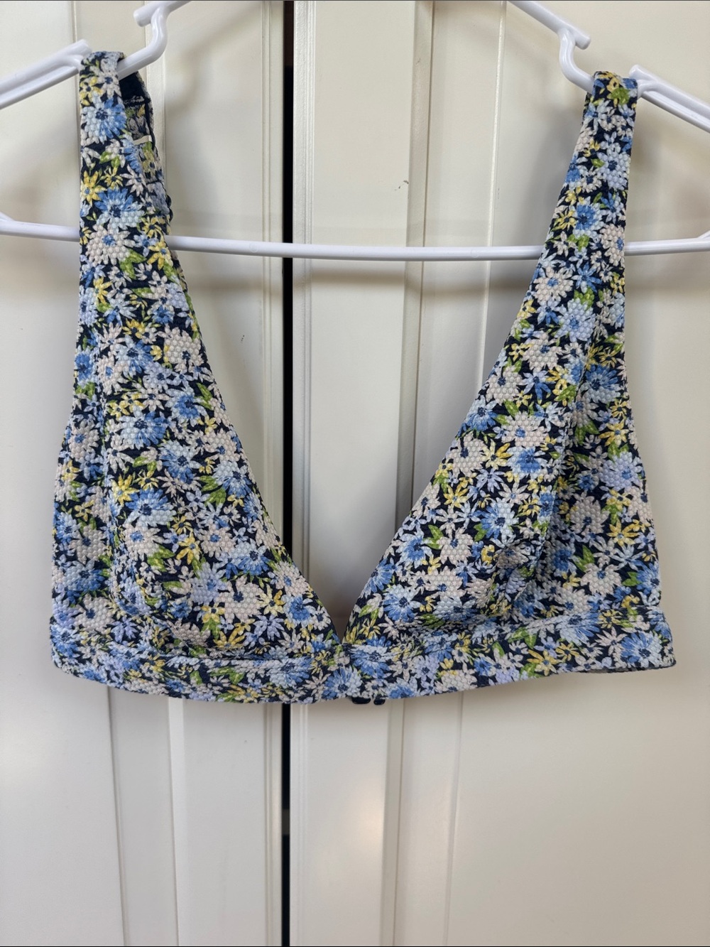 Old Navy Floral Textured V-Neck Bikini Top Blue White Medium Large